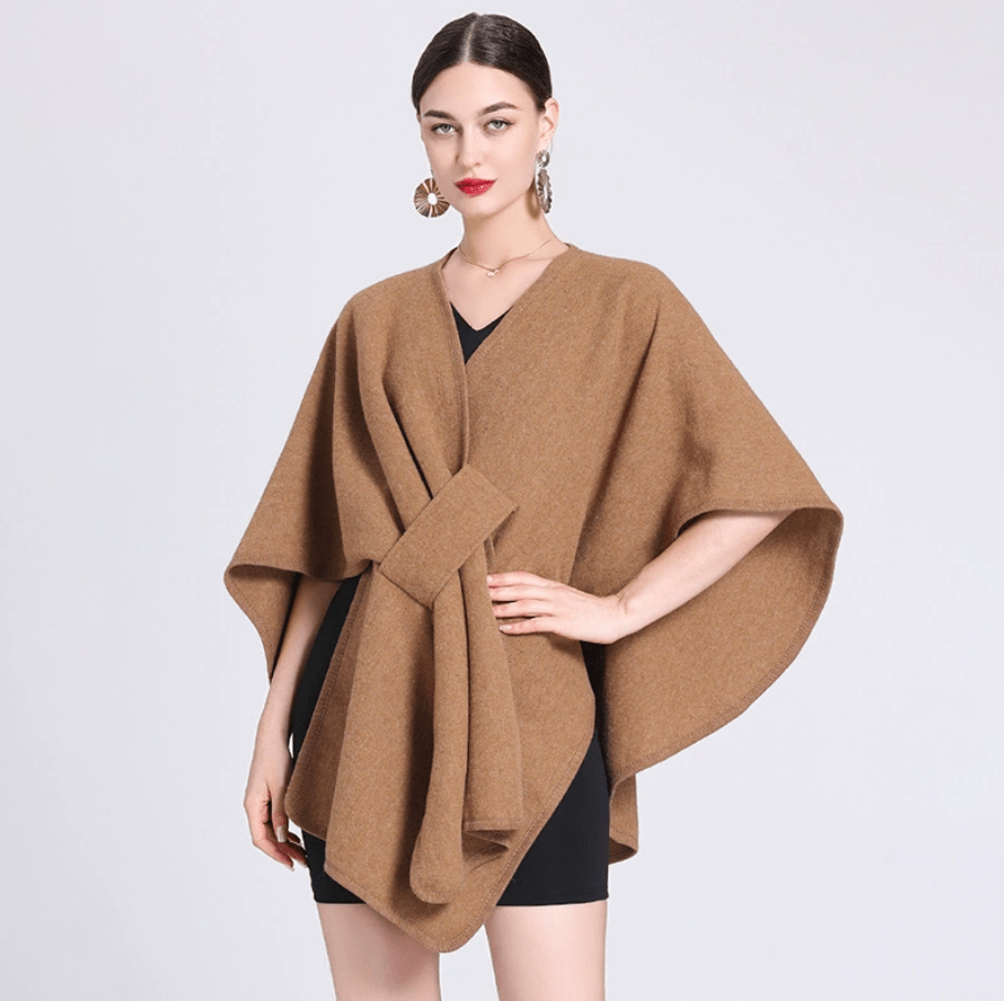 Poncho Cocooning ~ Douceur et élégance au quotidien